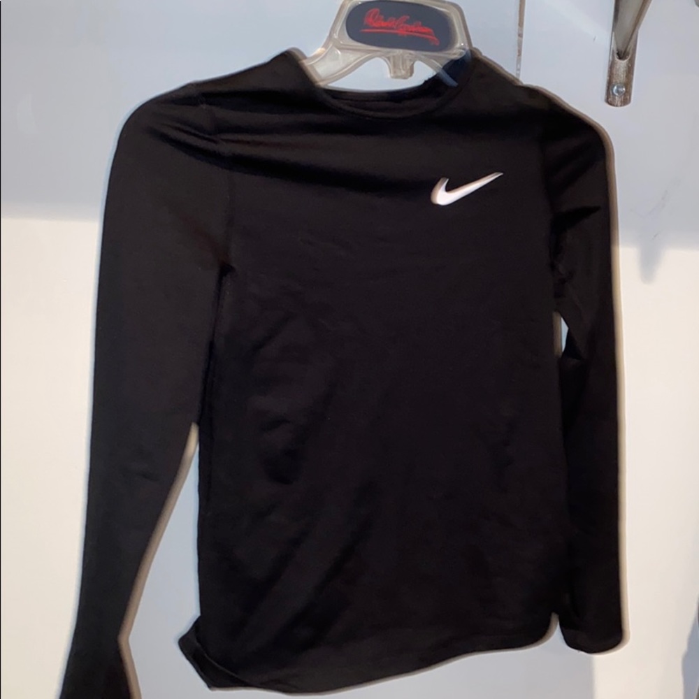 nike black thermal longsleeve
